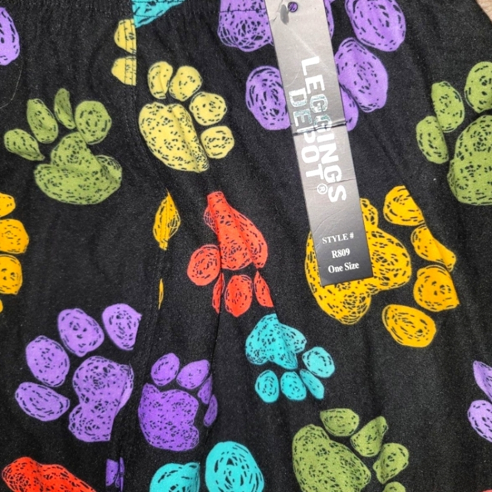 Puppy Paw Print Leggings Women's OS (1-12)